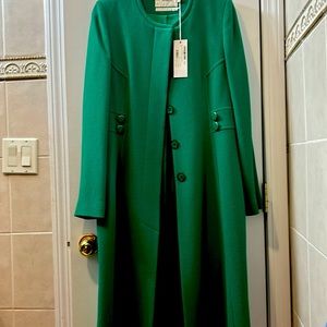 Beautiful and fresh green color, British design. Goat; size: 8